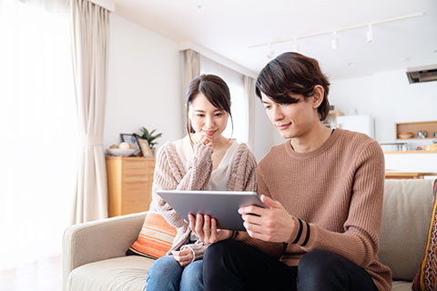 建築規制を見直すことで、都心に、広く
て安い家を増やします